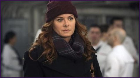 Debra Messing Net Worth – How Much is Messing Worth?